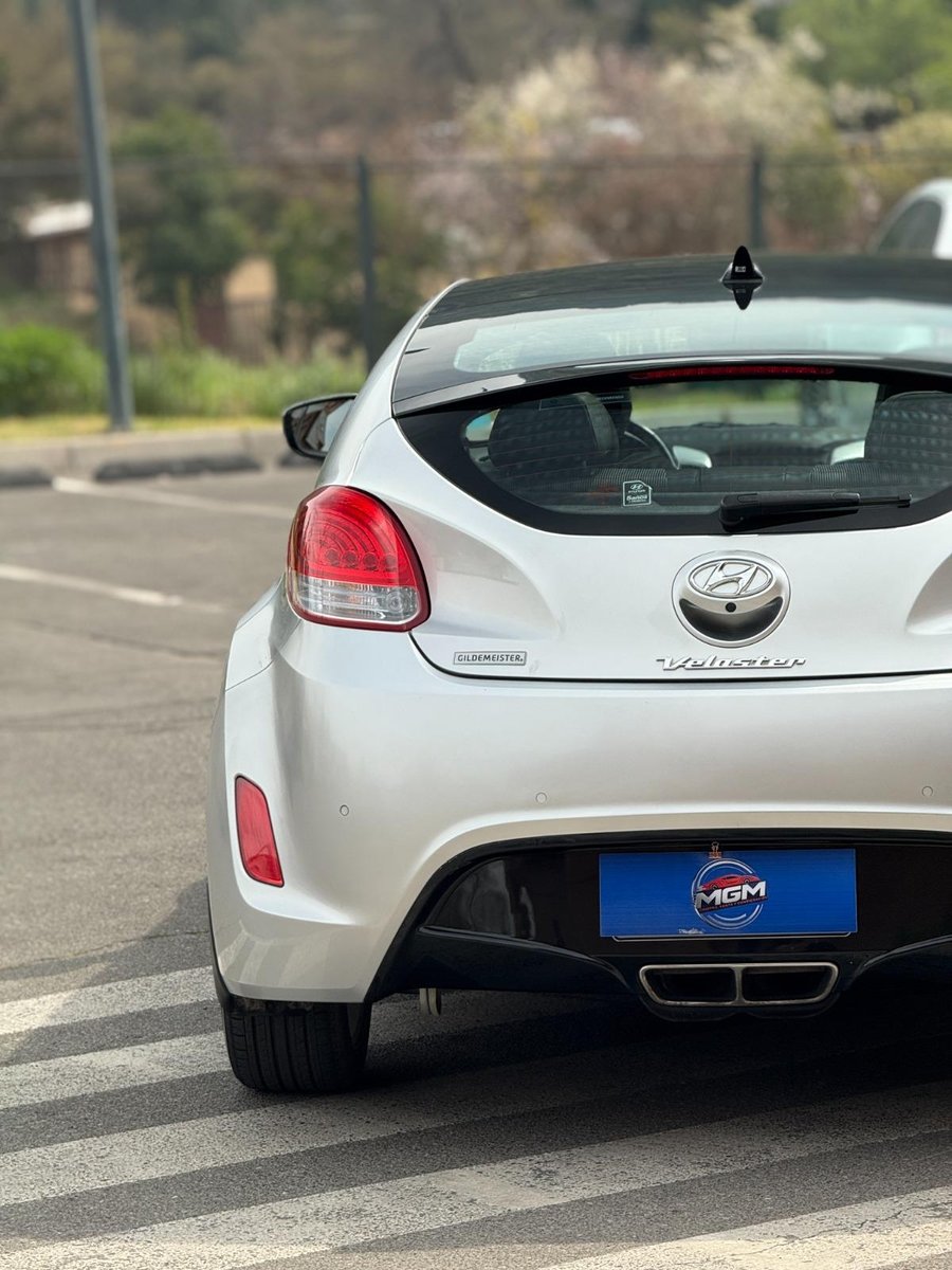 HYUNDAI VELOSTER 1.6 GLS Full Auto 2014 - Imagen 7 de 10