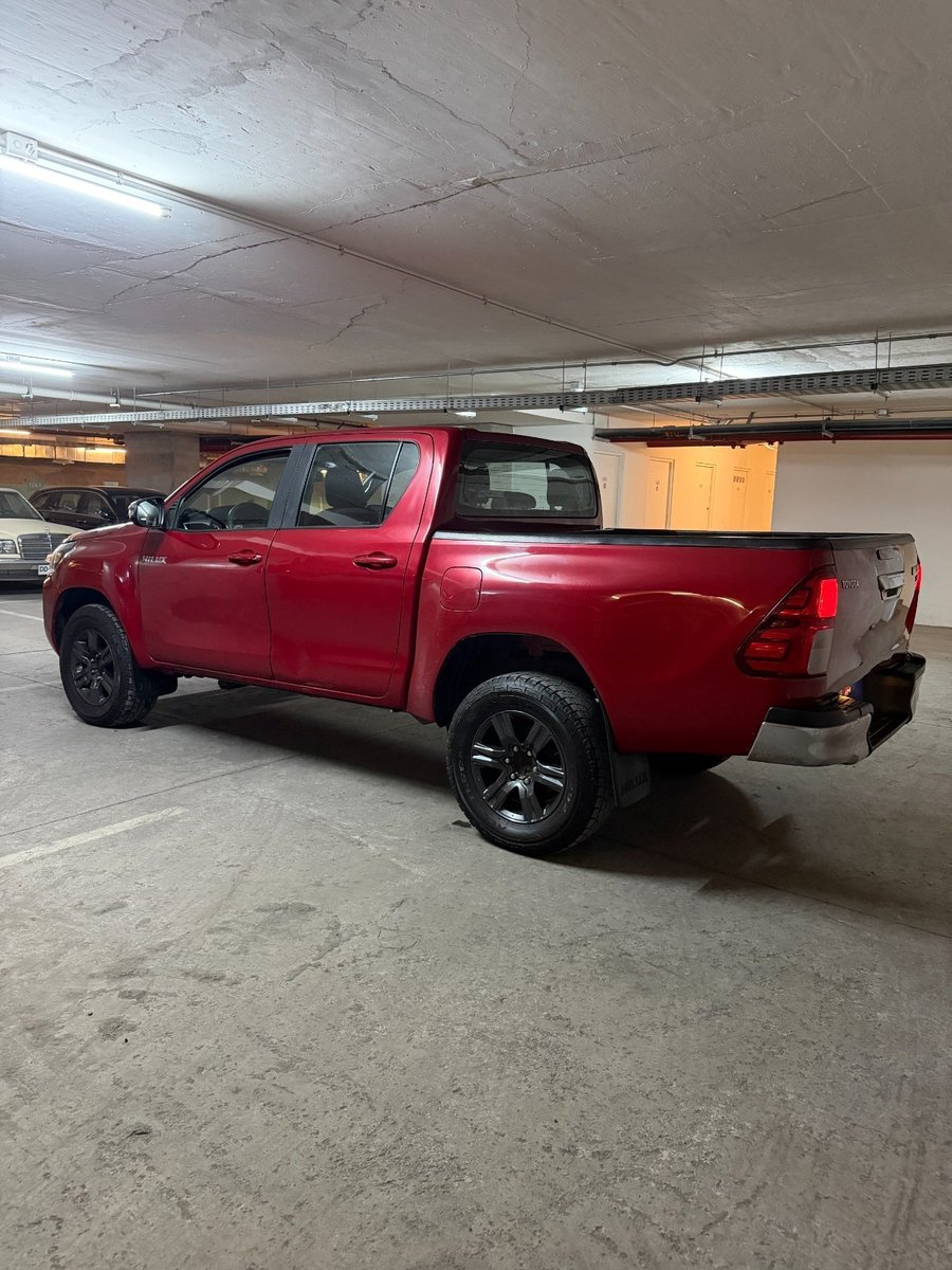Toyota HILUX 2.4 SR DIESEL 4X4 2022 - Imagen 10 de 10