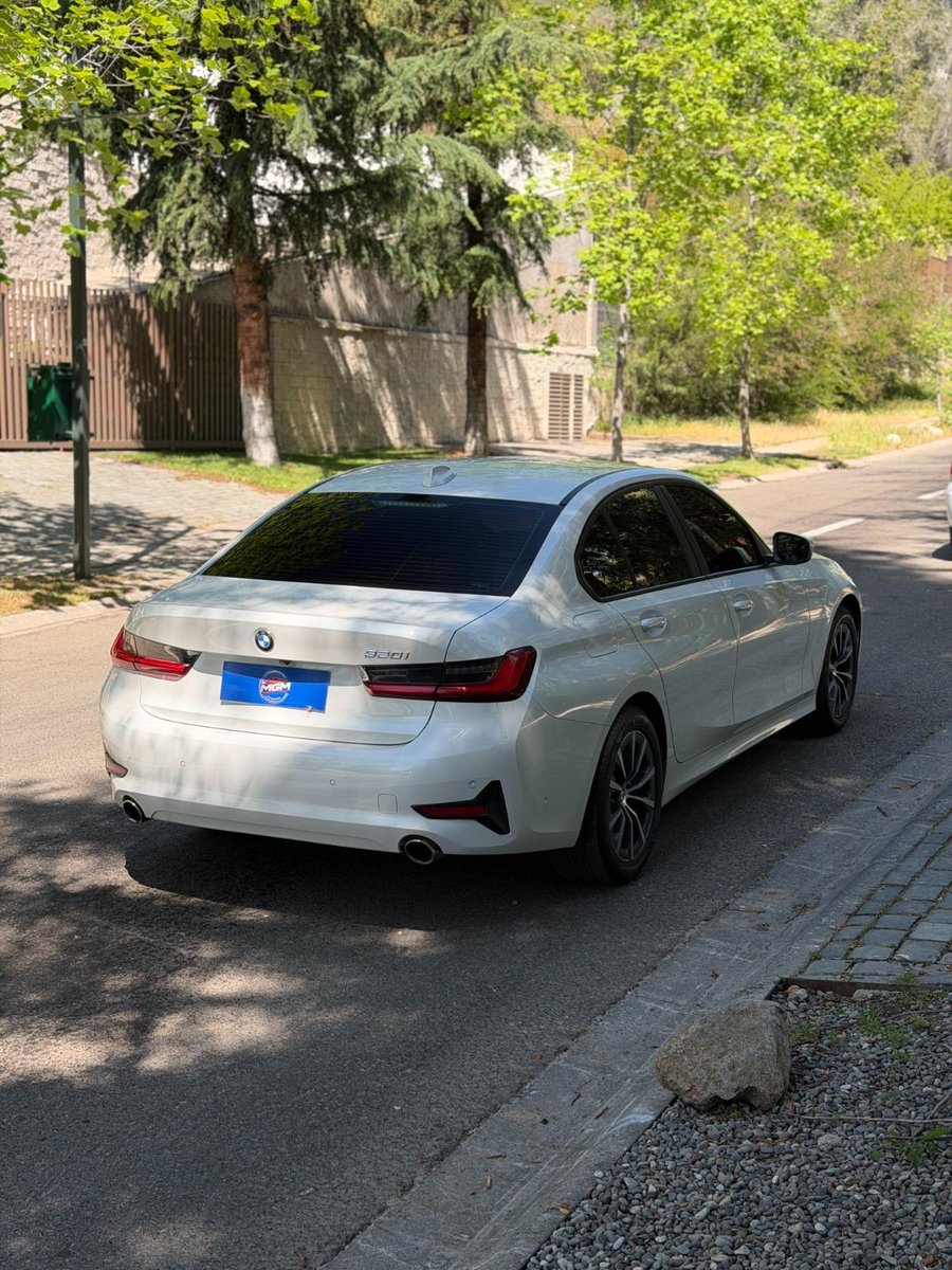 BMW 320I Urban 2021 - Imagen 8 de 9