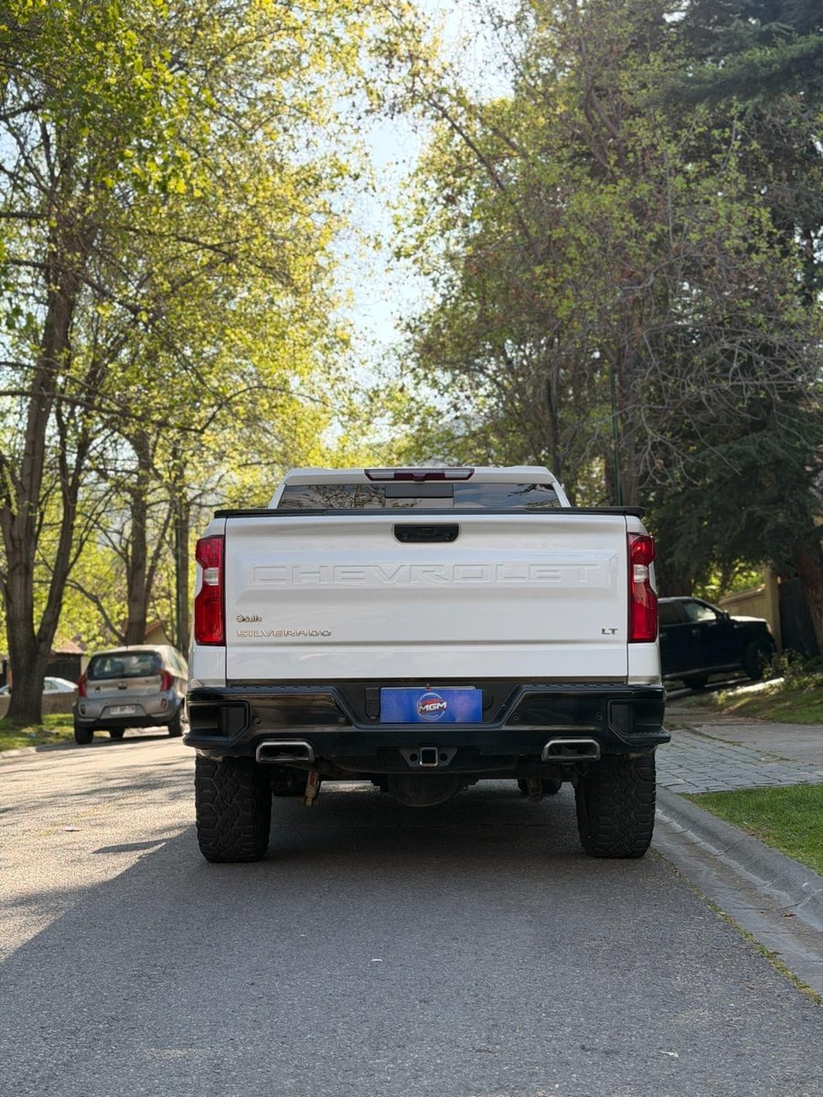 CHEVROLET SILVERADO Trail Boss Z71 2023 - Imagen 6 de 10