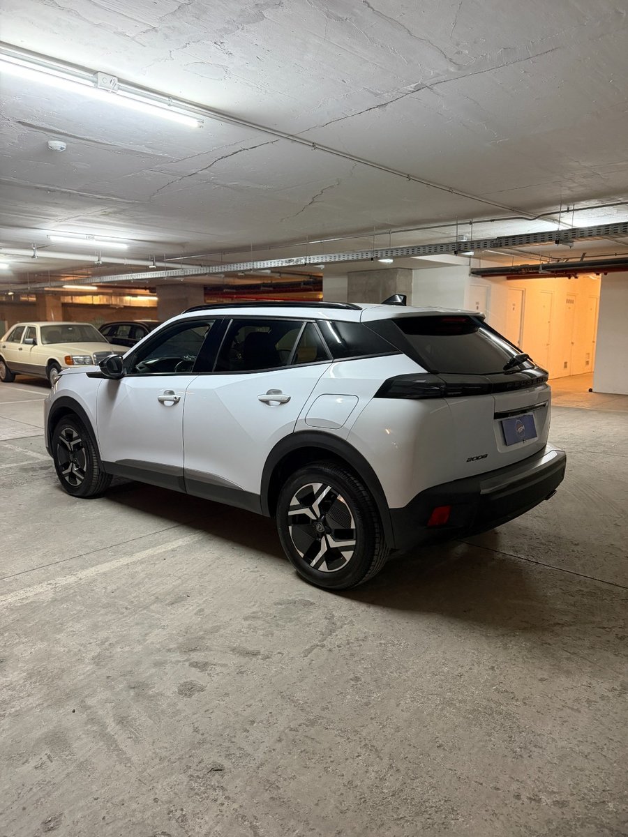 PEUGEOT 2008 1.5 ALLURE PACK 2024 - Imagen 9 de 9
