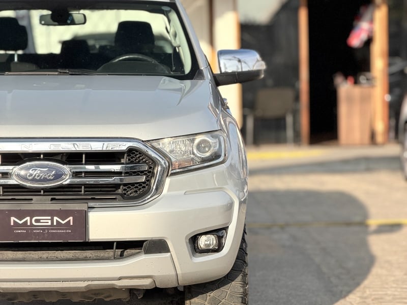 Ford RANGER 3.2 XLT 4X4 AT ¡Recién Llegado! ; ;• ; ; ; ;• ; ; ; ;• ; ;Patente 2 ; ;• ; ;PLATEADO 2021 - Imagen 3 de 10