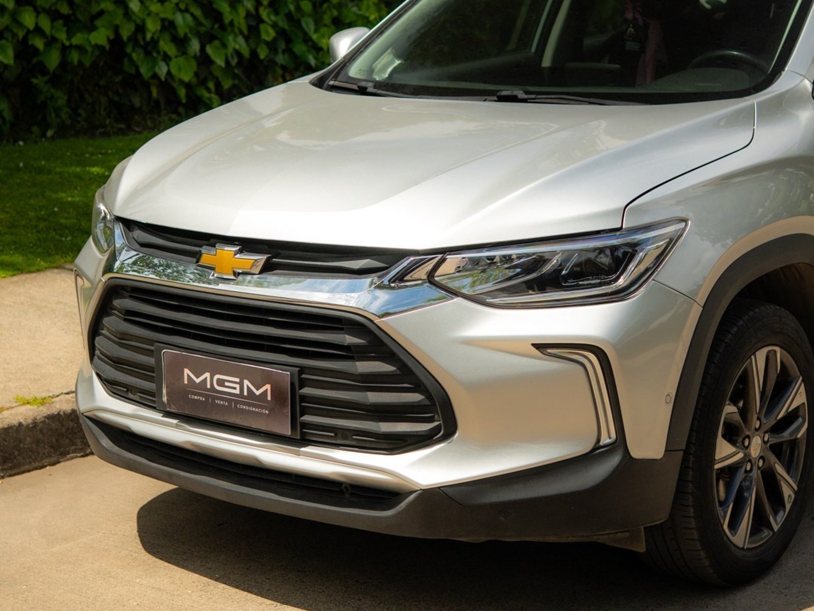 Chevrolet TRACKER 1.2T PREMIER ¡Recién Llegado! ; ;• ; ; ; ;• ; ;Patente 0 ; ;• ; ;GRIS 2022 - Foto 4 de 10