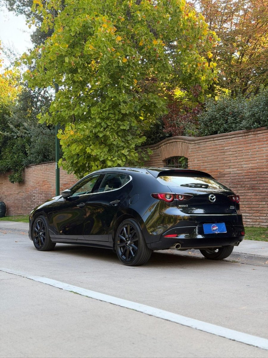MAZDA 3 2.5 Skyactiv-G GTX 2023 - Imagen 7 de 10