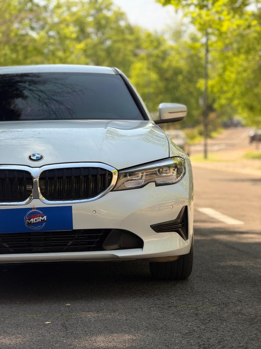 BMW 320I Urban 2021 - Imagen 4 de 9
