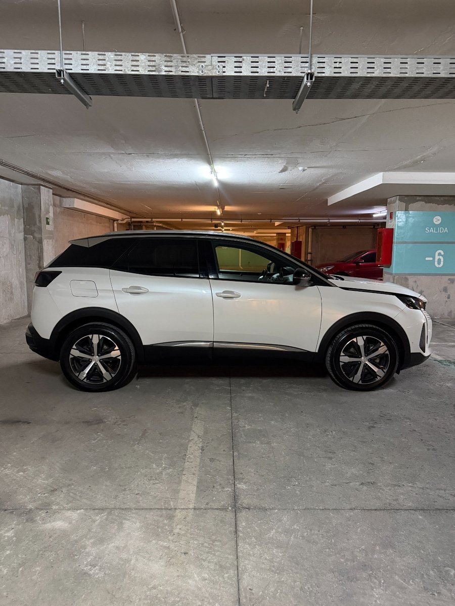 Peugeot 3008 1.5 ALLURE PACK BLUEHDI 2024 - Imagen 5 de 10