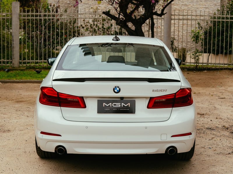 BMW 520 ¡Recién Llegado! ; ;• ; ; ; ;• ; ;Patente 5 ; ;• ; ;BLANCO 2020 - Imagen 9 de 10