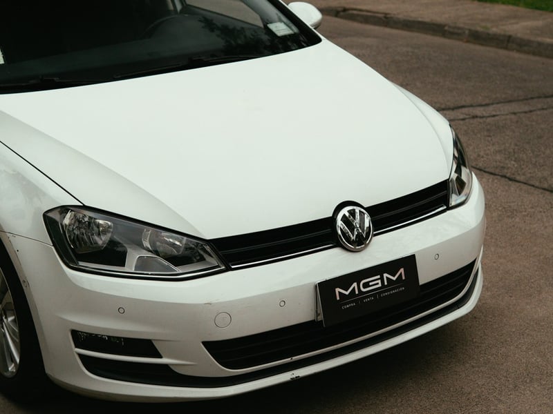 Volkswagen GOLF 1.6 HB AT ¡Recién Llegado! ; ;• ; ; ; ;• ; ;Patente 4 ; ;• ; ;BLANCO 2017 - Imagen 6 de 10