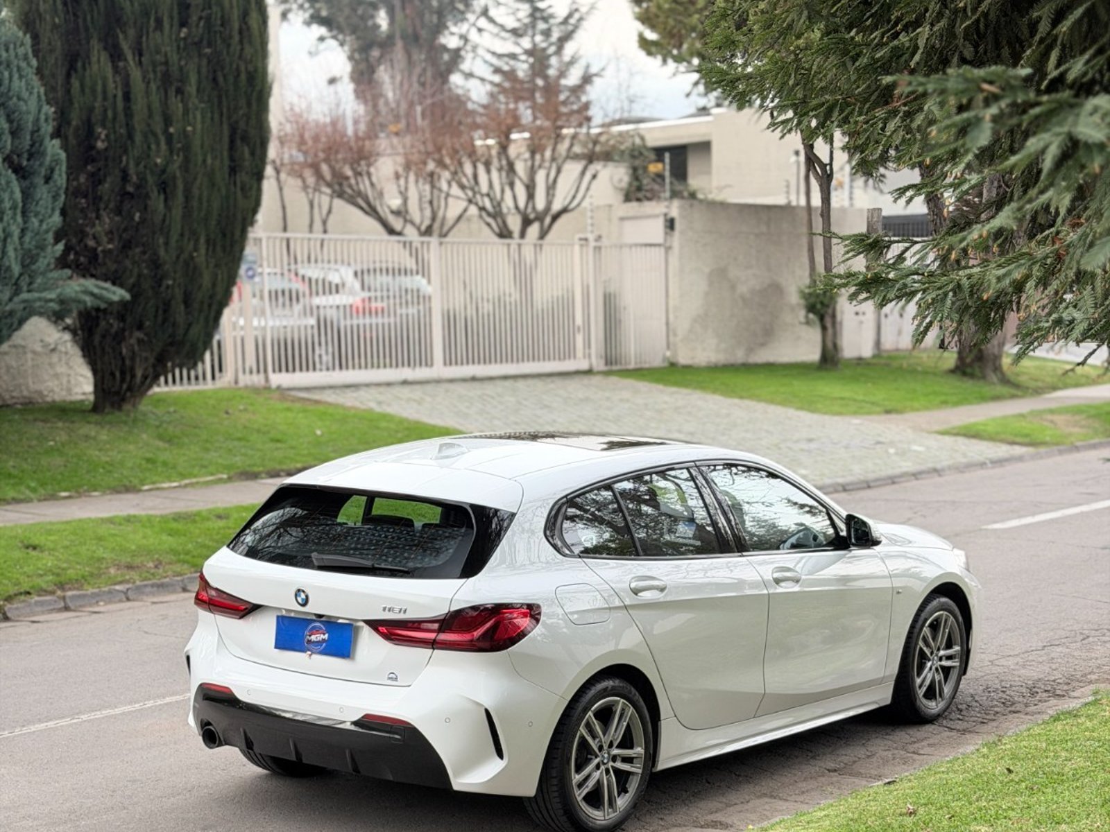 BMW 118 1.5 M SPORT 2024 - Foto 5 de 9