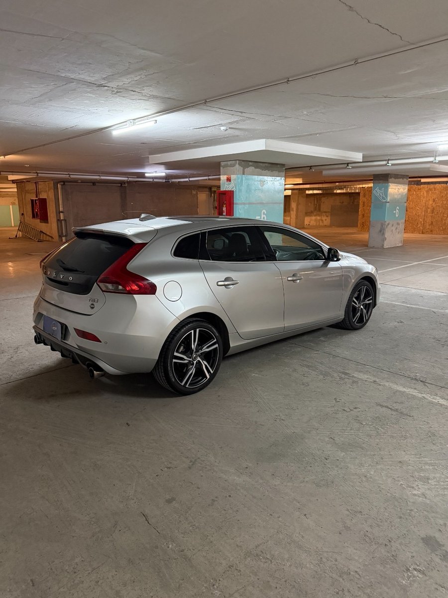 VOLVO V40 T5 R Design 2.0 2018 - Imagen 8 de 10