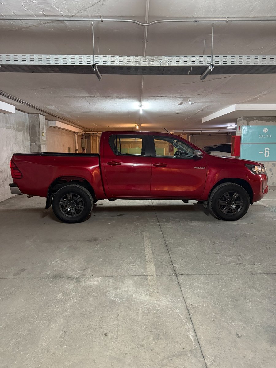 Toyota HILUX 2.4 SR DIESEL 4X4 2022 - Imagen 7 de 10
