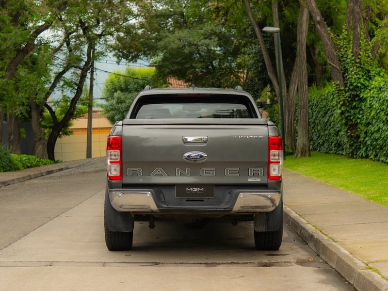 Ford RANGER 3.2 LIMITED 4X4 ¡Recién Llegado! ; ;• ; ; ; ;• ; ; ; ;• ; ;Patente 6 ; ;• ; ;GRIS 2021 - Imagen 8 de 10