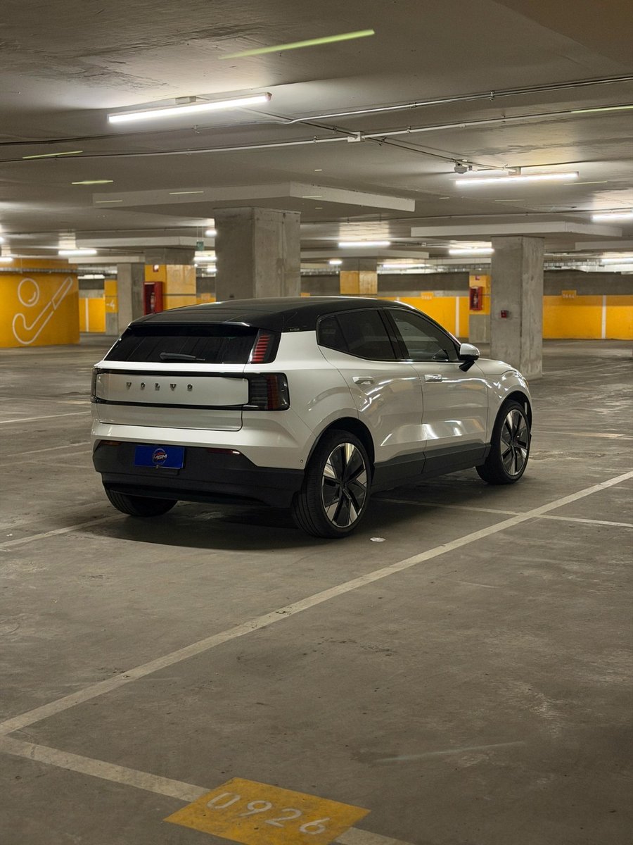 VOLVO EX30 ULTRA 2024 - Imagen 7 de 10