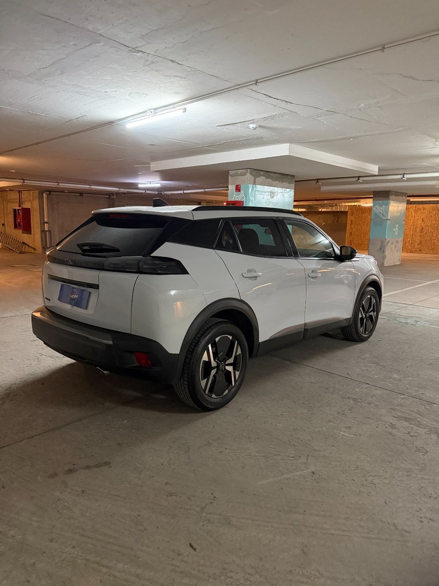 PEUGEOT 2008 1.5 ALLURE PACK 2024 - Imagen 7 de 9