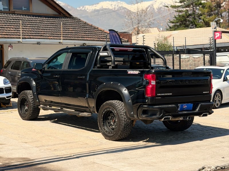 Chevrolet SILVERADO LT ; ;• ; ;Patente 3 ; ;• ; ;NEGRO 2021 - Imagen 9 de 10