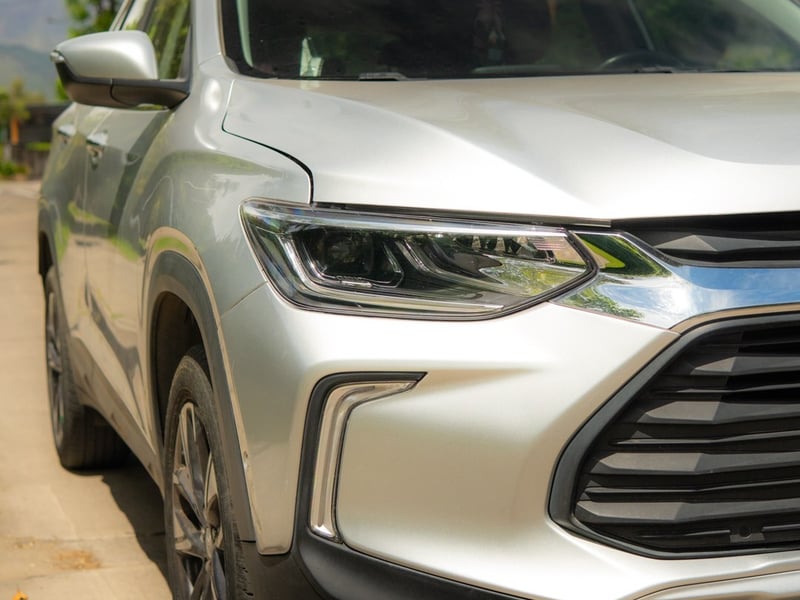 Chevrolet TRACKER 1.2T PREMIER ¡Recién Llegado! ; ;• ; ; ; ;• ; ;Patente 0 ; ;• ; ;GRIS 2022 - Imagen 6 de 10