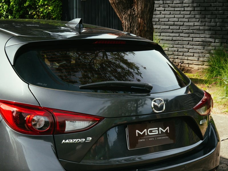 Mazda 3 SPORT 2.0 AT ¡Recién Llegado! ; ;• ; ; ; ;• ; ;Patente 8 ; ;• ; ;NEGRO 2017 - Imagen 7 de 10