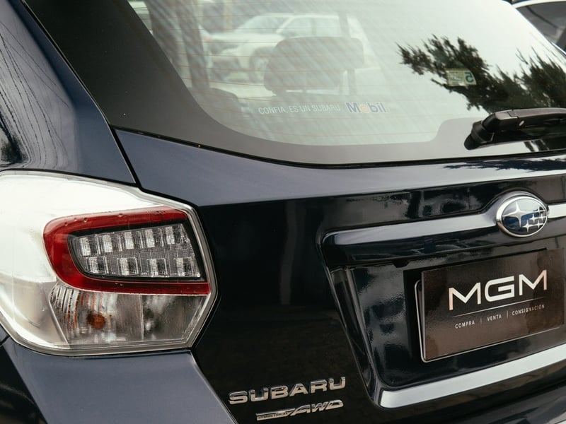 Subaru XV 2.0 DYNAMIC AWD CVT AT ¡Recién Llegado! ; ;• ; ; ; ;• ; ;Patente 2 ; ;• ; ;NEGRO 2016 - Imagen 10 de 10