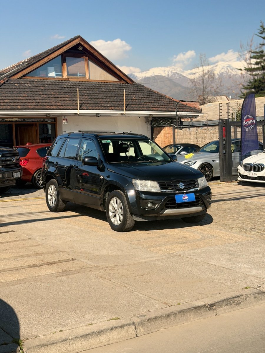 Suzuki GRAND NOMADE GLX 2.4 ¡Recién Llegado! ; ;• ; ;Patente 7 ; ;• ; ;NEGRO 2017 - Imagen 4 de 10