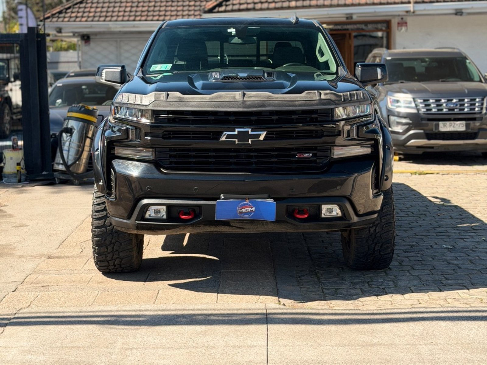 Chevrolet SILVERADO LT ¡Recién Llegado! ; ;• ; ; ; ;• ; ;Patente 3 ; ;• ; ;NEGRO 2021 - Foto 2 de 10