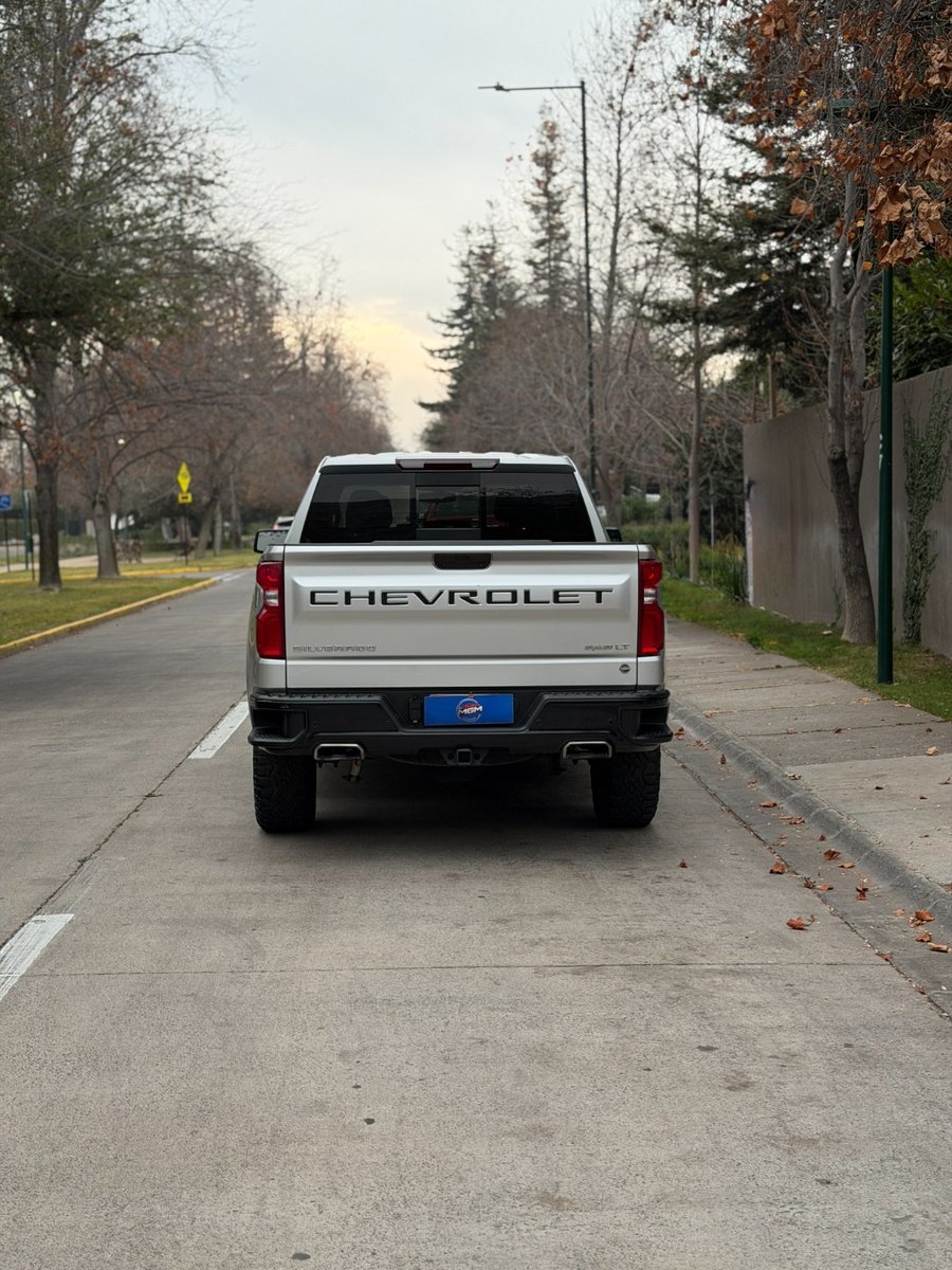 CHEVROLET SILVERADO LT Trail Boss Z71 2021 - Imagen 6 de 10