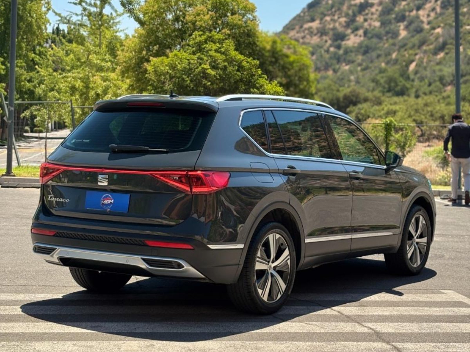 SEAT TARRACO 1.4 TSI XCELLENCE DSG ; ;• ; ;Patente 3 ; ;• ; ;GRIS 2023 - Foto 2 de 10