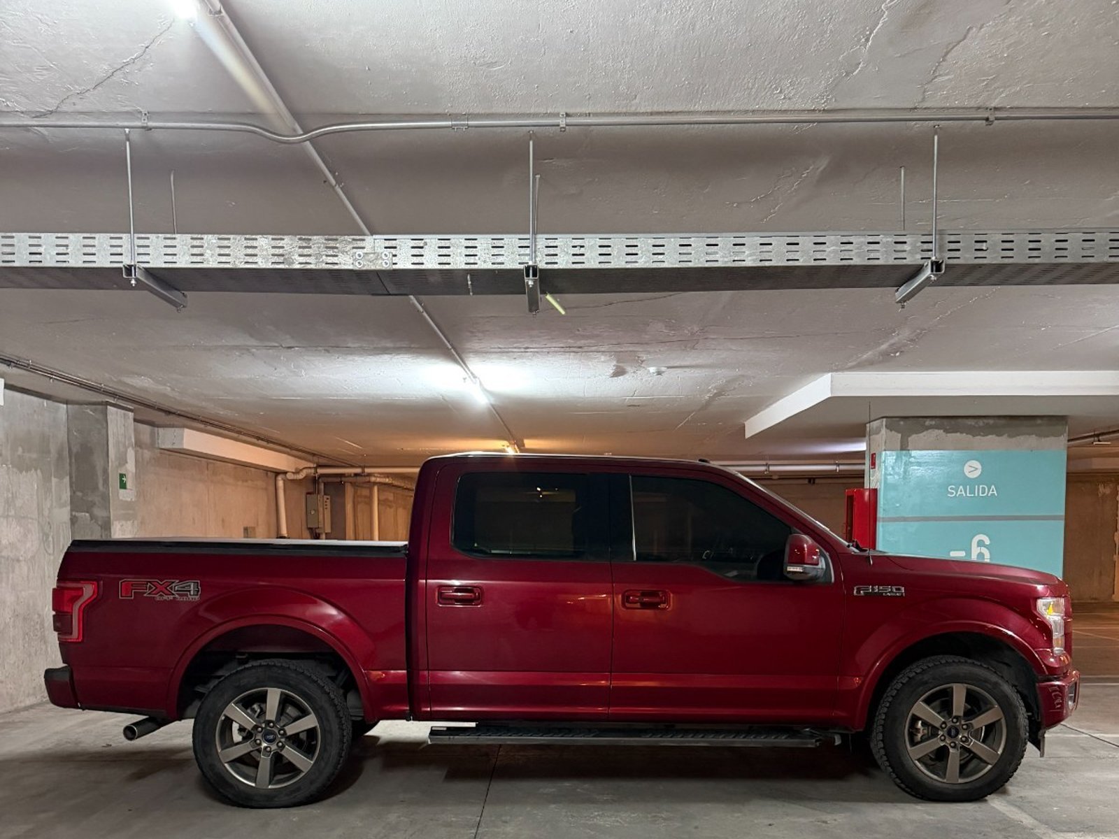 Ford F-150 5.0 LARIAT SPORT 4X4 2017 - Foto 3 de 10