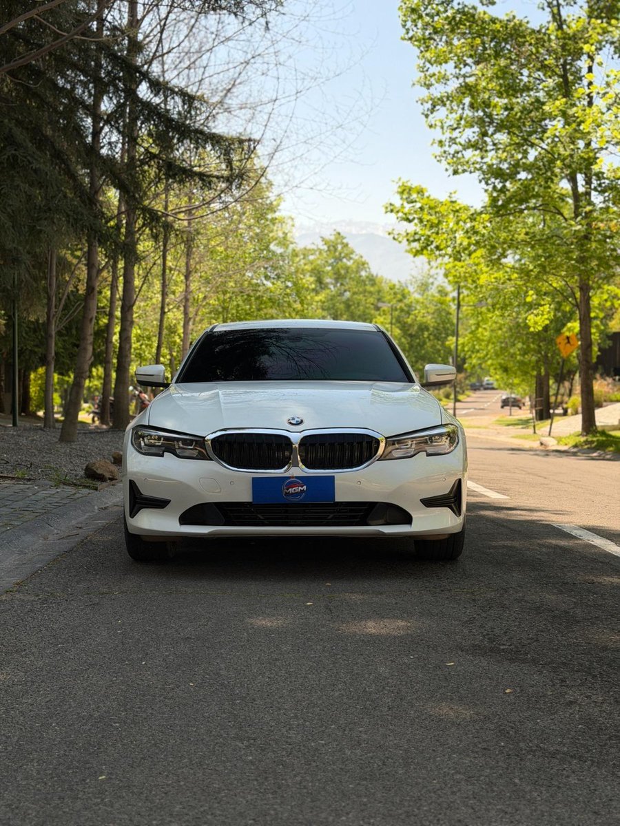 BMW 320I Urban 2021 - Imagen 3 de 9