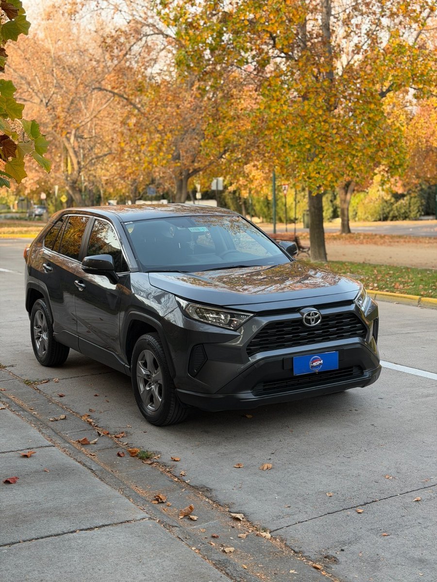 TOYOTA RAV 4 LE 2022 - Imagen 4 de 10