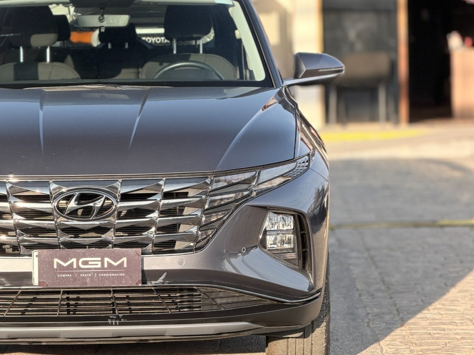 Hyundai TUCSON 2.0 NX4 VALUE 2WD AT ¡Recién Llegado! ; ;• ; ; ; ;• ; ;Patente 4 ; ;• ; ;GRIS 2024 - Foto 3 de 10