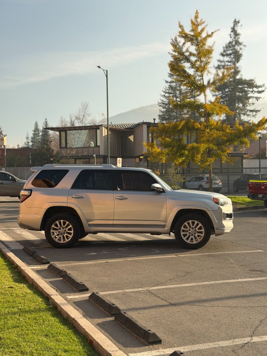 TOYOTA 4 RUNNER Limited 4.0 4WD 2017 - Imagen 5 de 10
