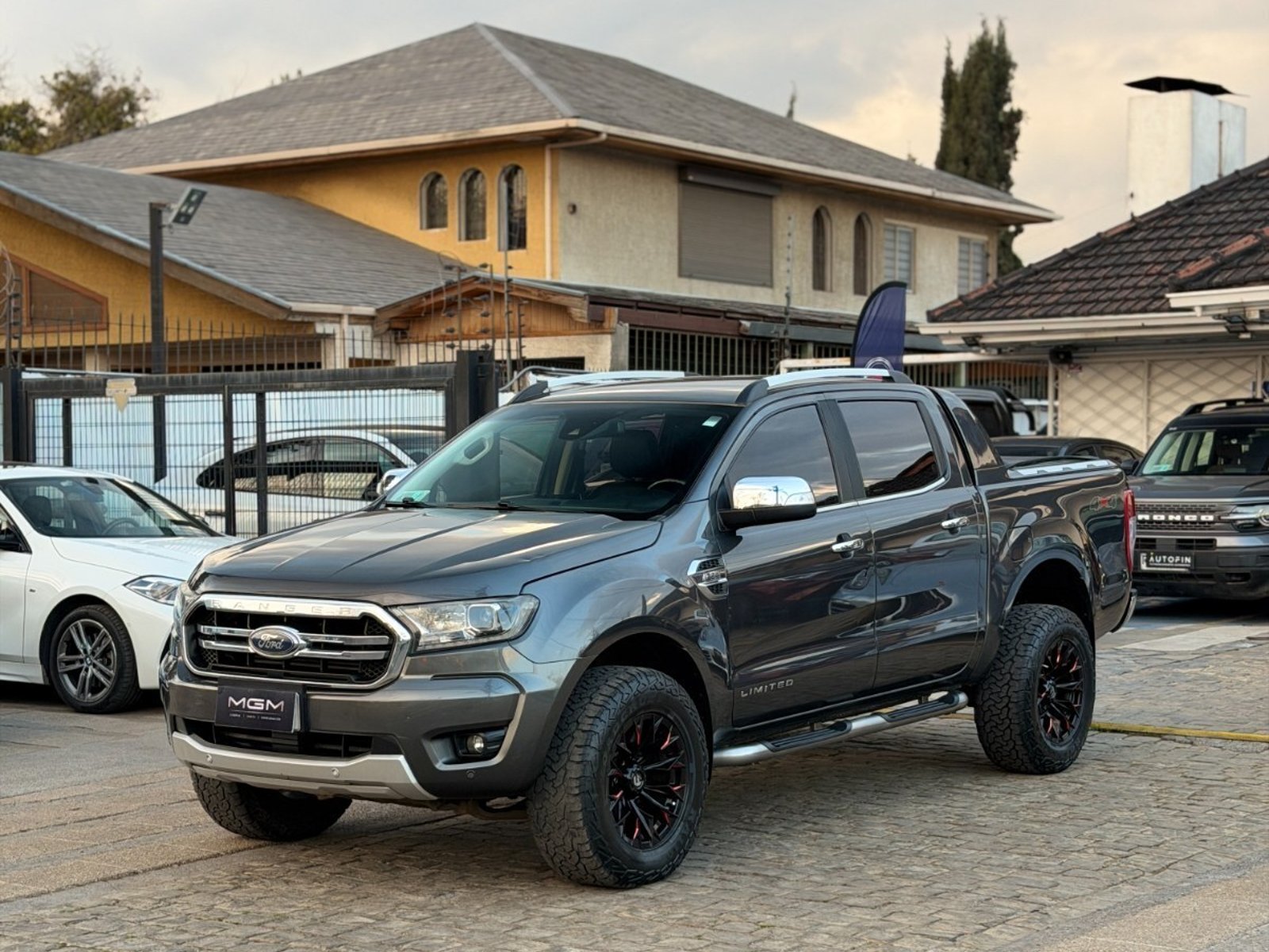 Ford RANGER LIMITED 3.2 4X4 ¡Recién Llegado! ; ;• ; ; ; ;• ; ; ; ;• ; ;Patente 6 ; ;• ; ;GRIS 2022 - Foto 2 de 10