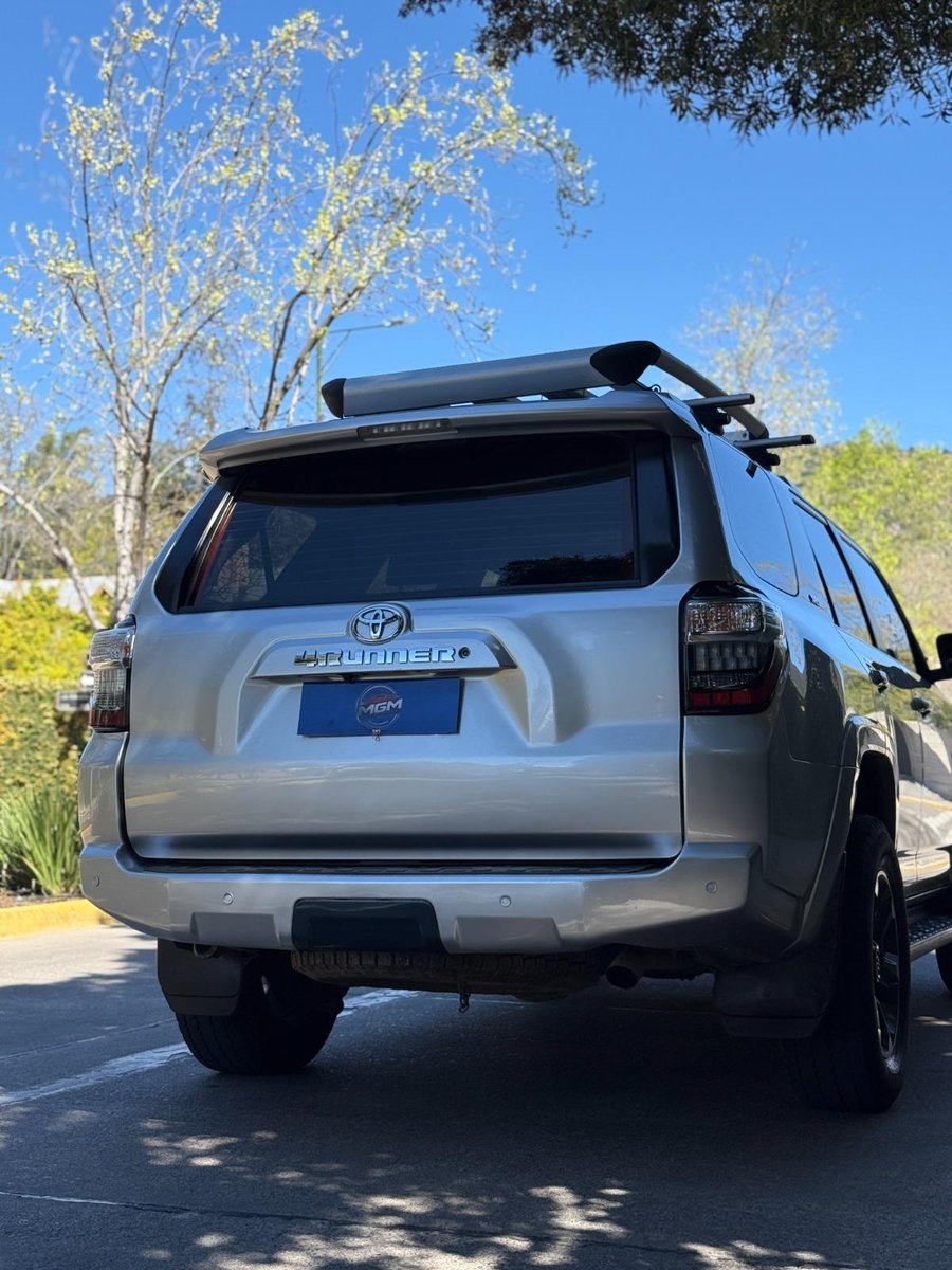 TOYOTA 4 RUNNER SR5 4WD 2018 - Imagen 6 de 10