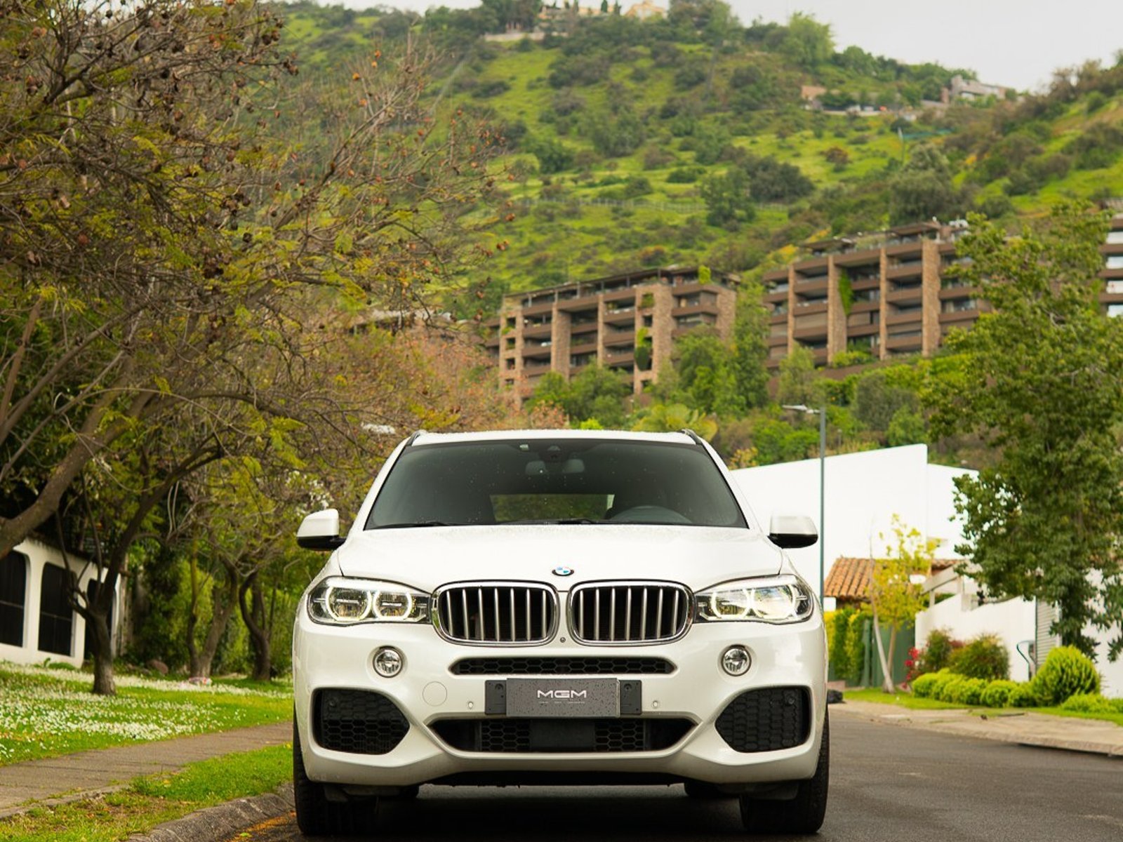 BMW X5 4.4 X-DRIVE 50I M ¡Recién Llegado! ; ;• ; ; ; ;• ; ;Patente 1 ; ;• ; ;BLANCO 2016 - Foto 2 de 10