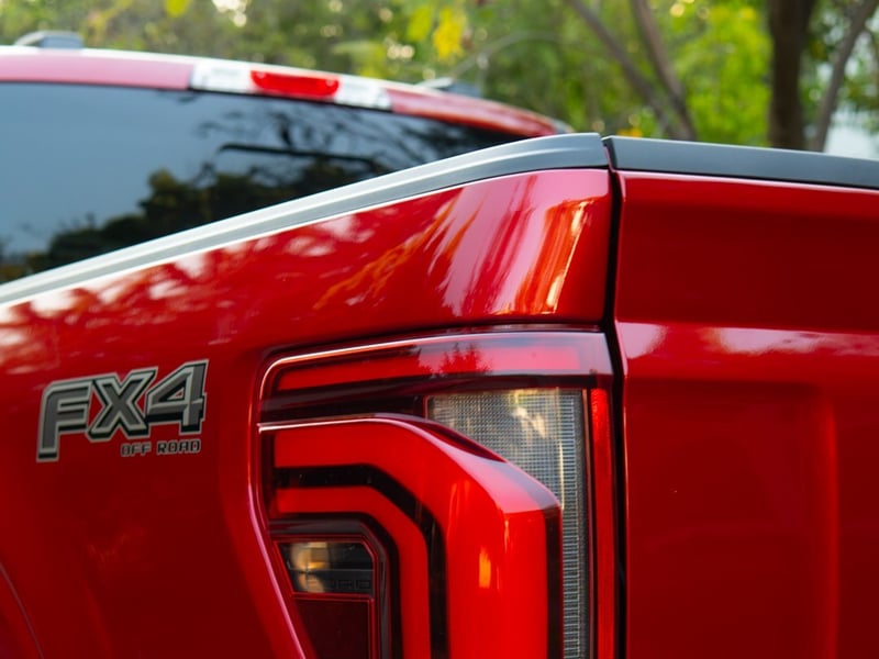Ford F-150 LARIAT LUXURY 5.0 ¡Recién Llegado! ; ;• ; ; ; ;• ; ;Patente 4 ; ;• ; ;ROJO 2026 - Imagen 9 de 10