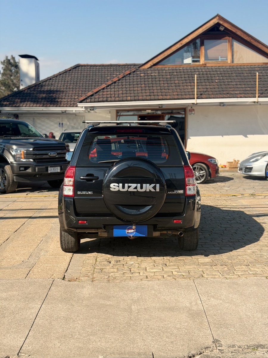 Suzuki GRAND NOMADE GLX 2.4 ¡Recién Llegado! ; ;• ; ;Patente 7 ; ;• ; ;NEGRO 2017 - Imagen 8 de 10