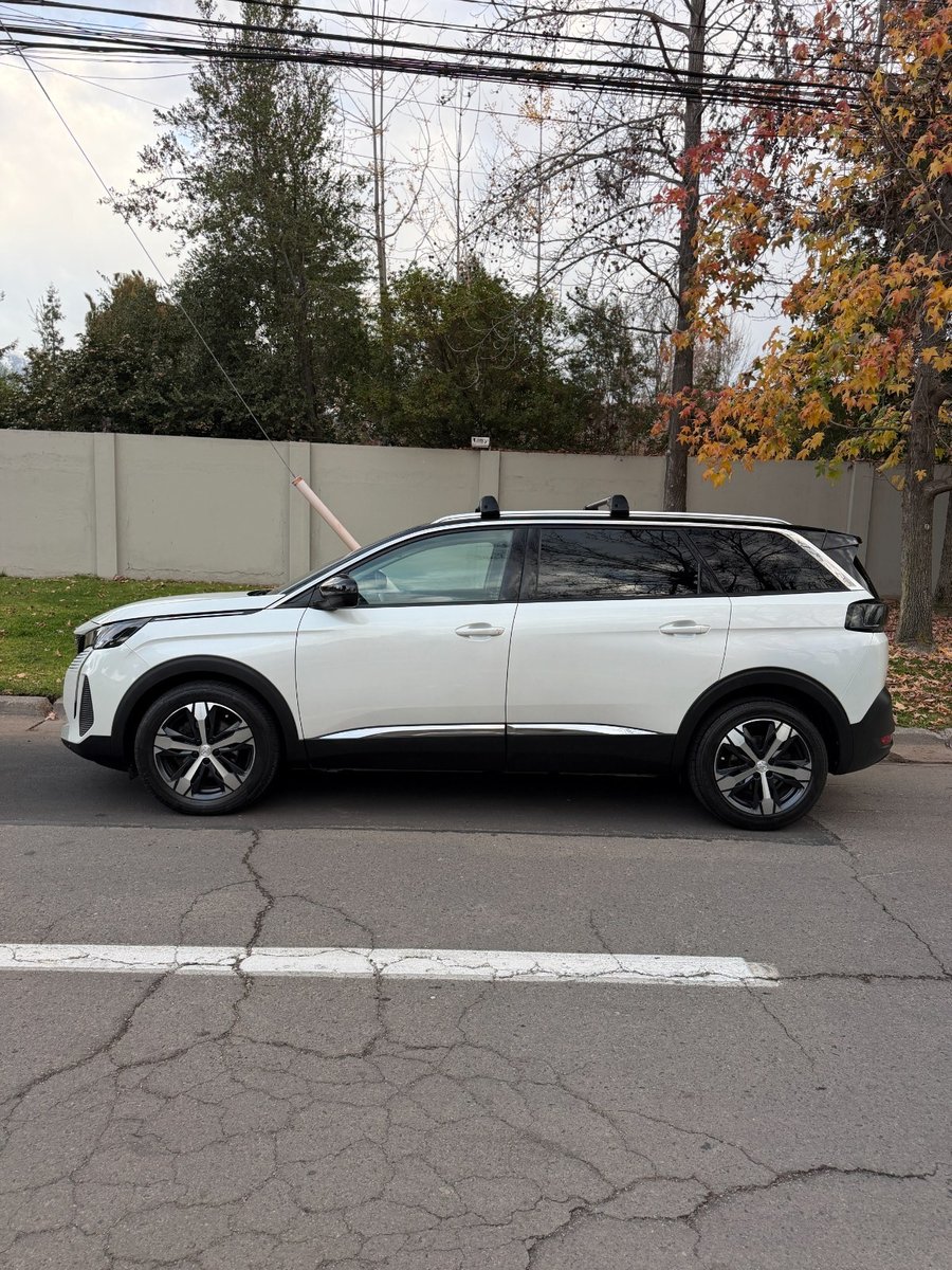 PEUGEOT 5008 ALLURE PACK 2022 - Imagen 7 de 9