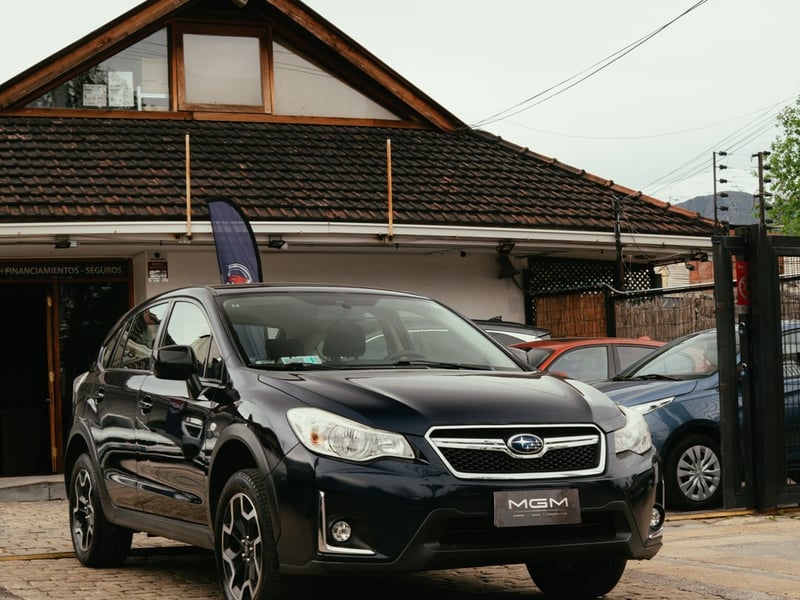 Subaru XV 2.0 DYNAMIC AWD CVT AT ¡Recién Llegado! ; ;• ; ; ; ;• ; ;Patente 2 ; ;• ; ;NEGRO 2016 - Imagen 3 de 10