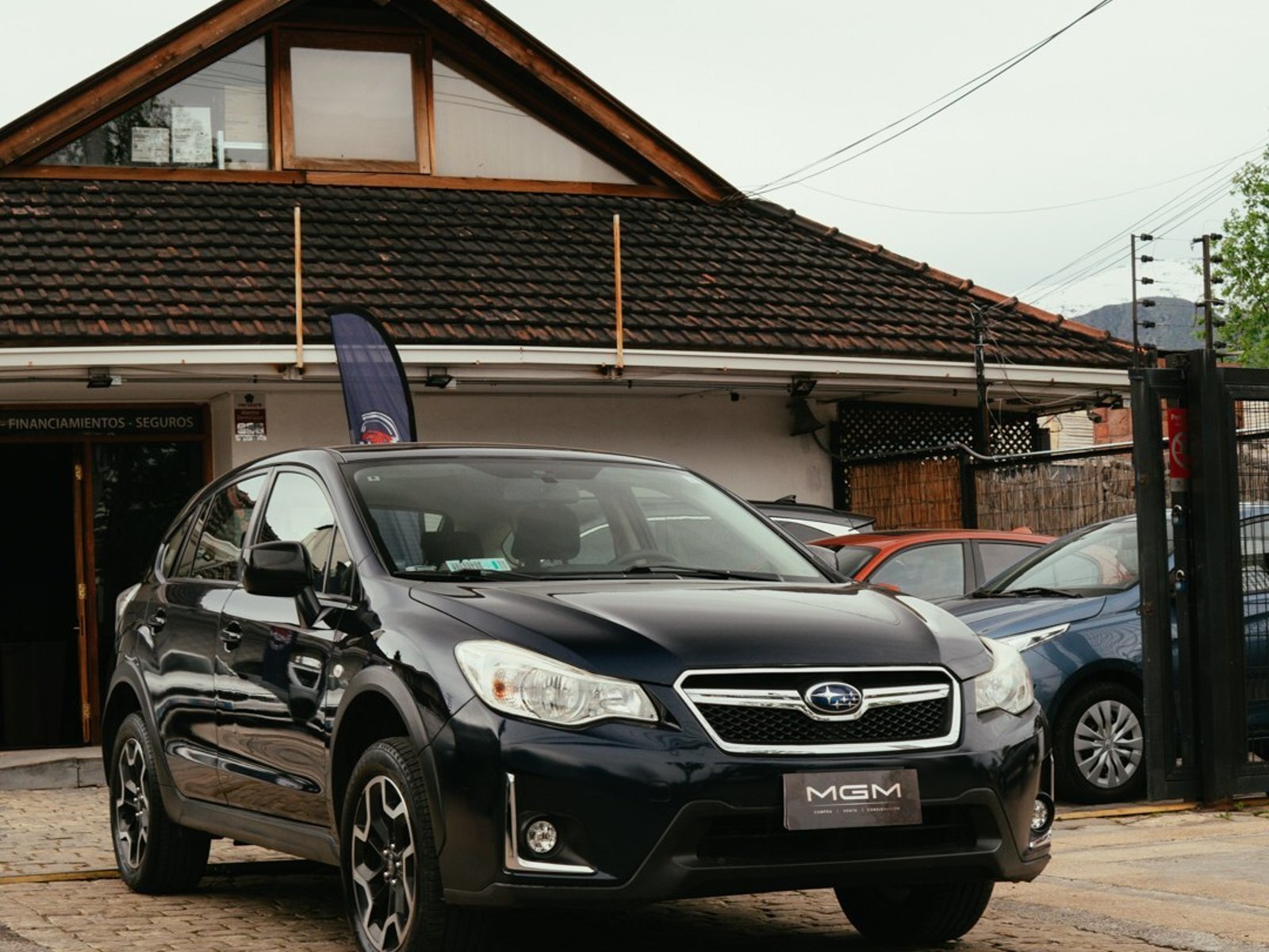 Subaru XV 2.0 DYNAMIC AWD CVT AT ¡Recién Llegado! ; ;• ; ; ; ;• ; ;Patente 2 ; ;• ; ;NEGRO 2016 - Foto 3 de 10