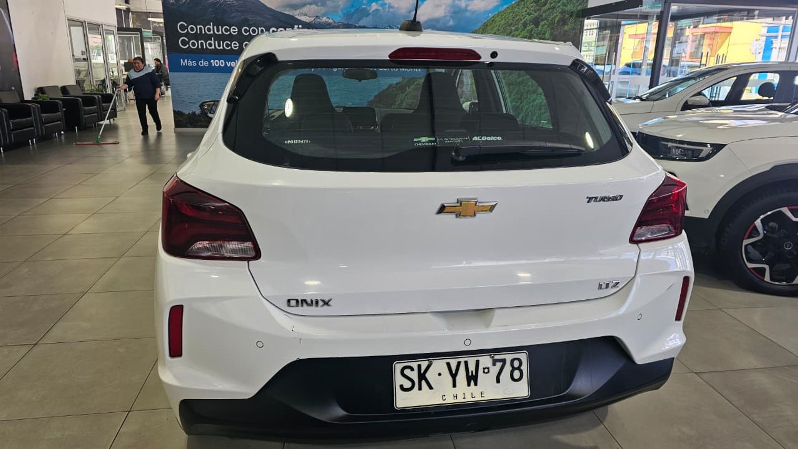 CHEVROLET ONIX 2023 - Imagen 4 de 12