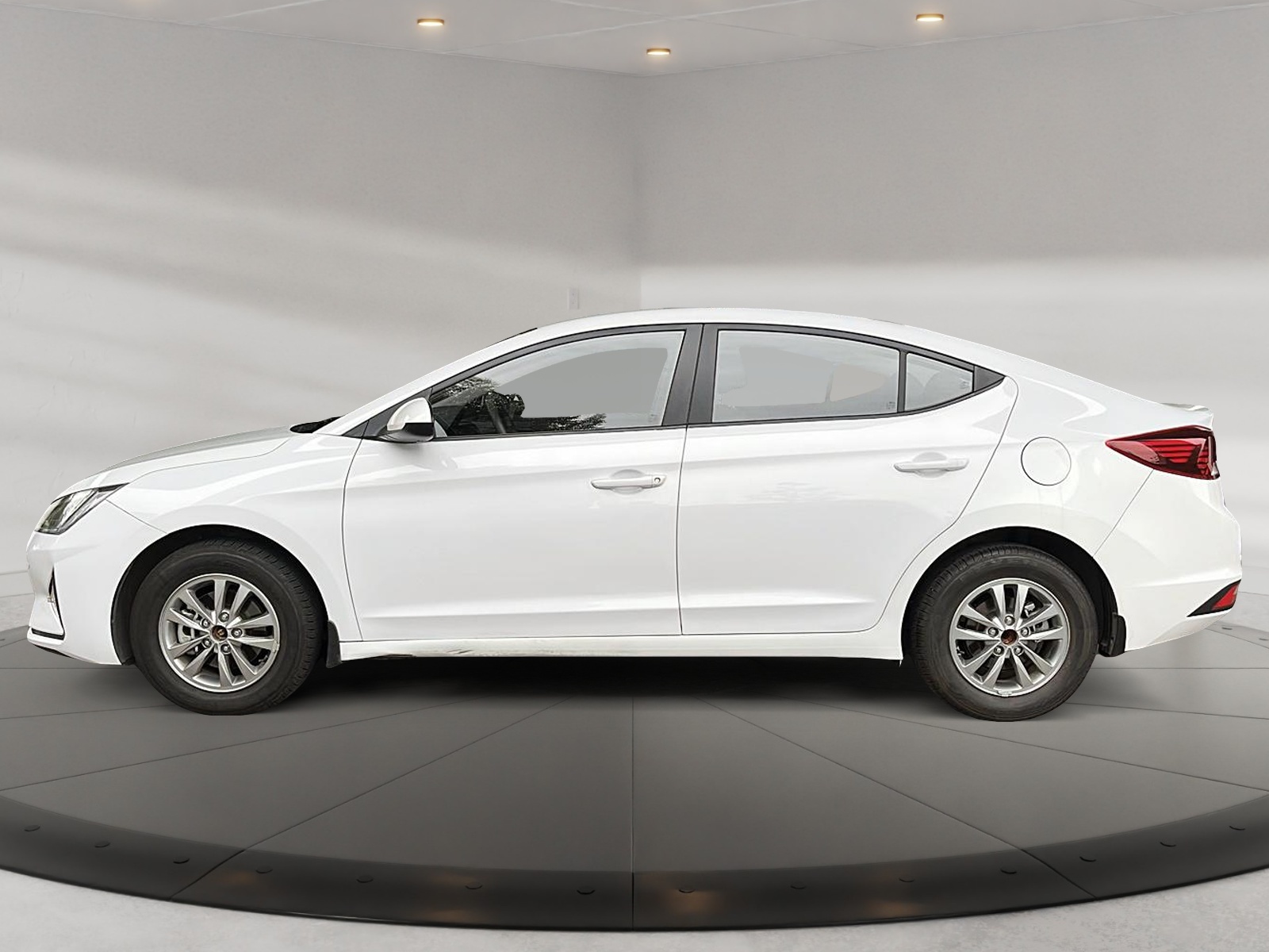 Hyundai ELANTRA 2021 - Foto 5 de 12