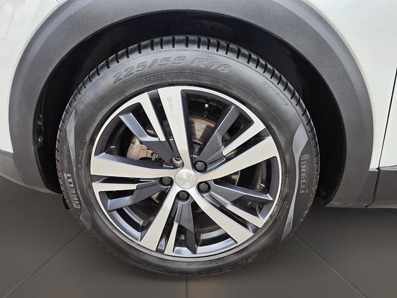 Peugeot 5008 2021 - Imagen 8 de 12