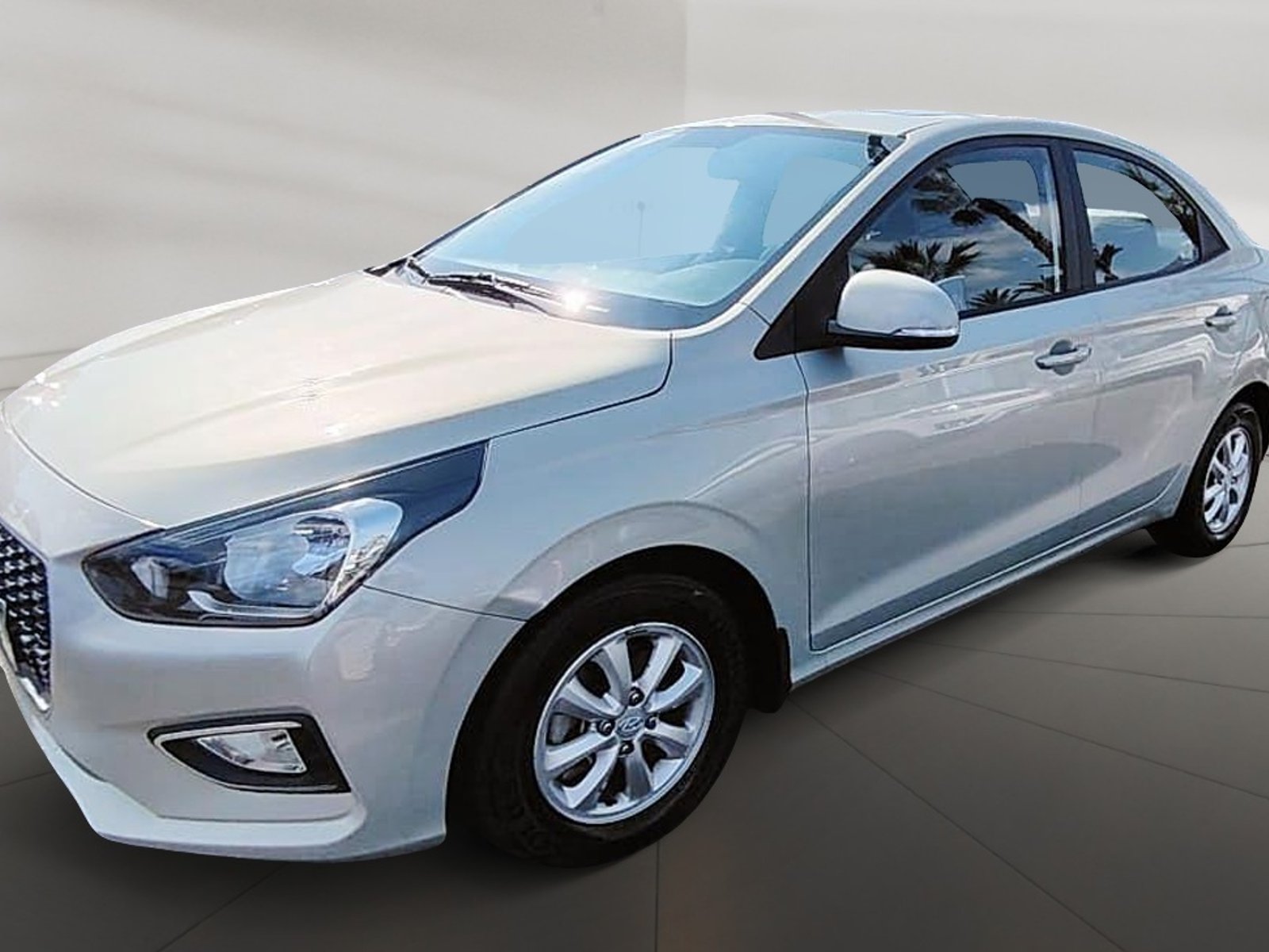 Hyundai VERNA 2022 - Foto 3 de 12