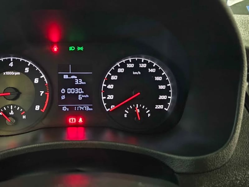 Hyundai ACCENT 2023 - Imagen 9 de 10