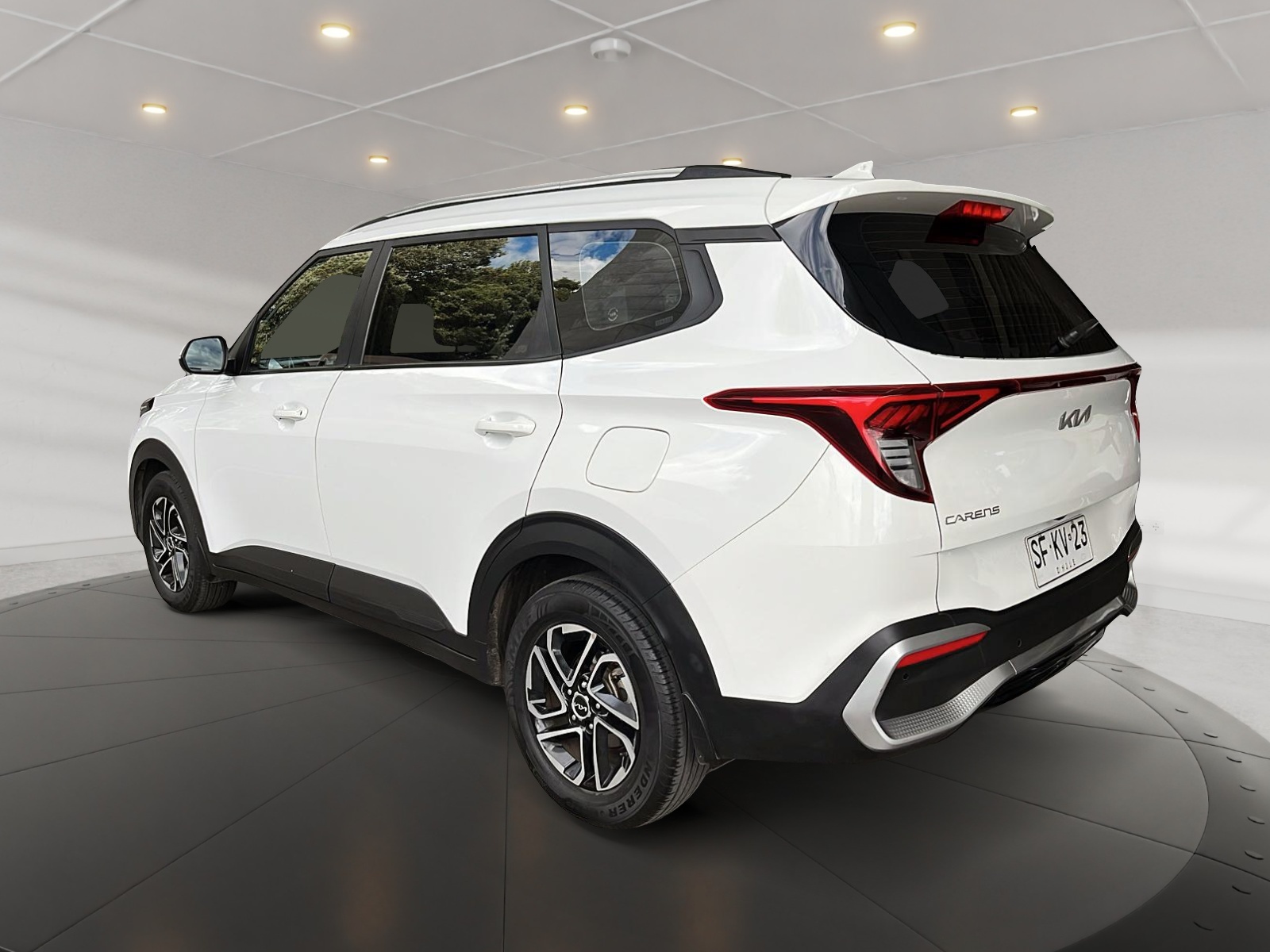 KIA CARENS 2023 - Imagen 3 de 12