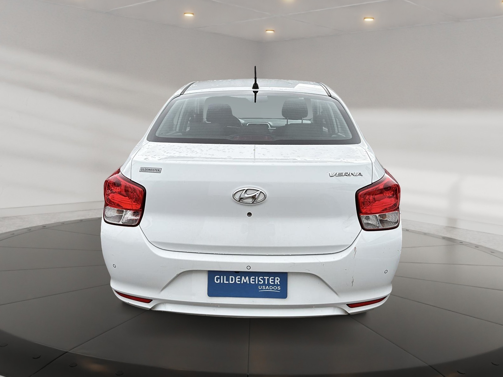 Hyundai VERNA 2022 - Imagen 4 de 8