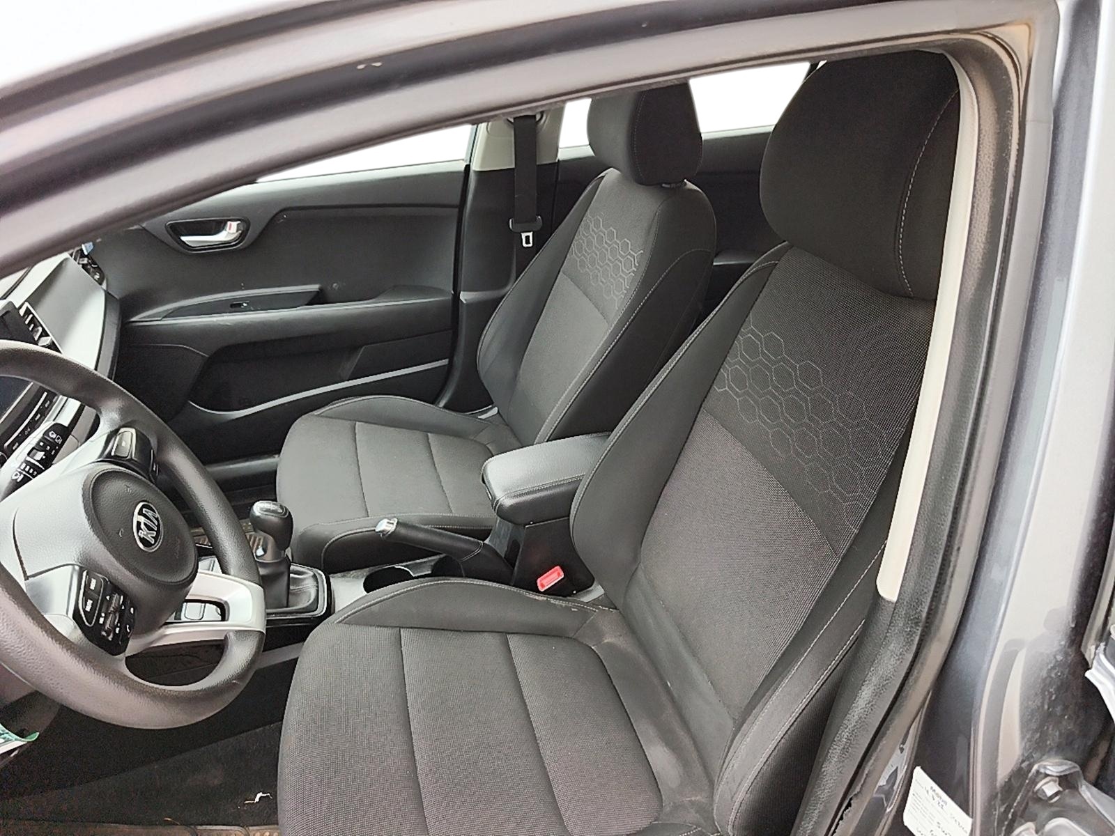 Kia RIO 2019 - Imagen 6 de 11