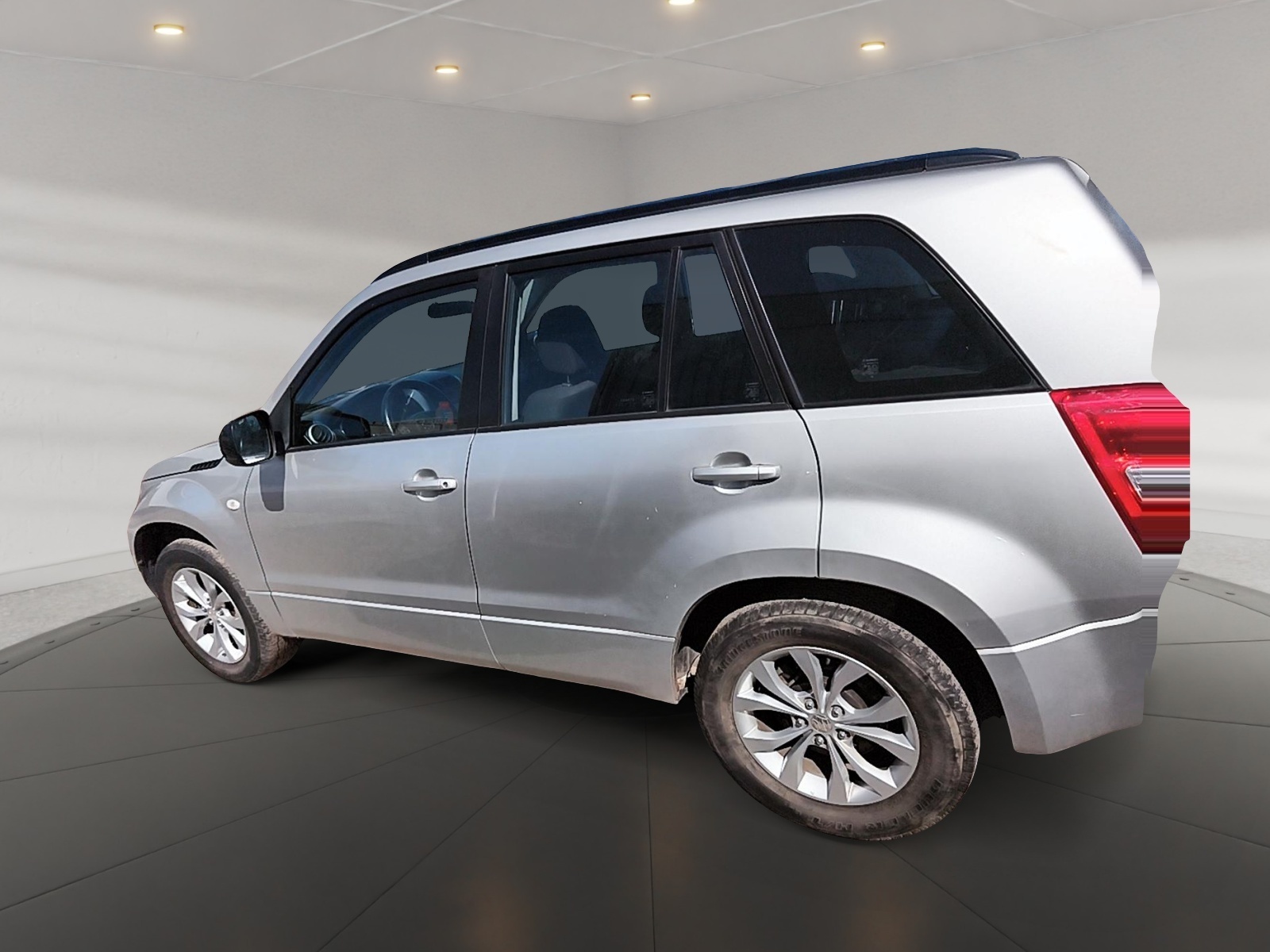 Suzuki GRAND NOMADE 2018 - Foto 4 de 12