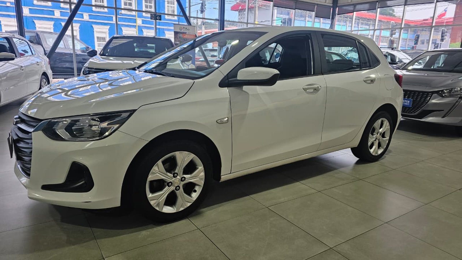 CHEVROLET ONIX 2023 - Imagen 3 de 12
