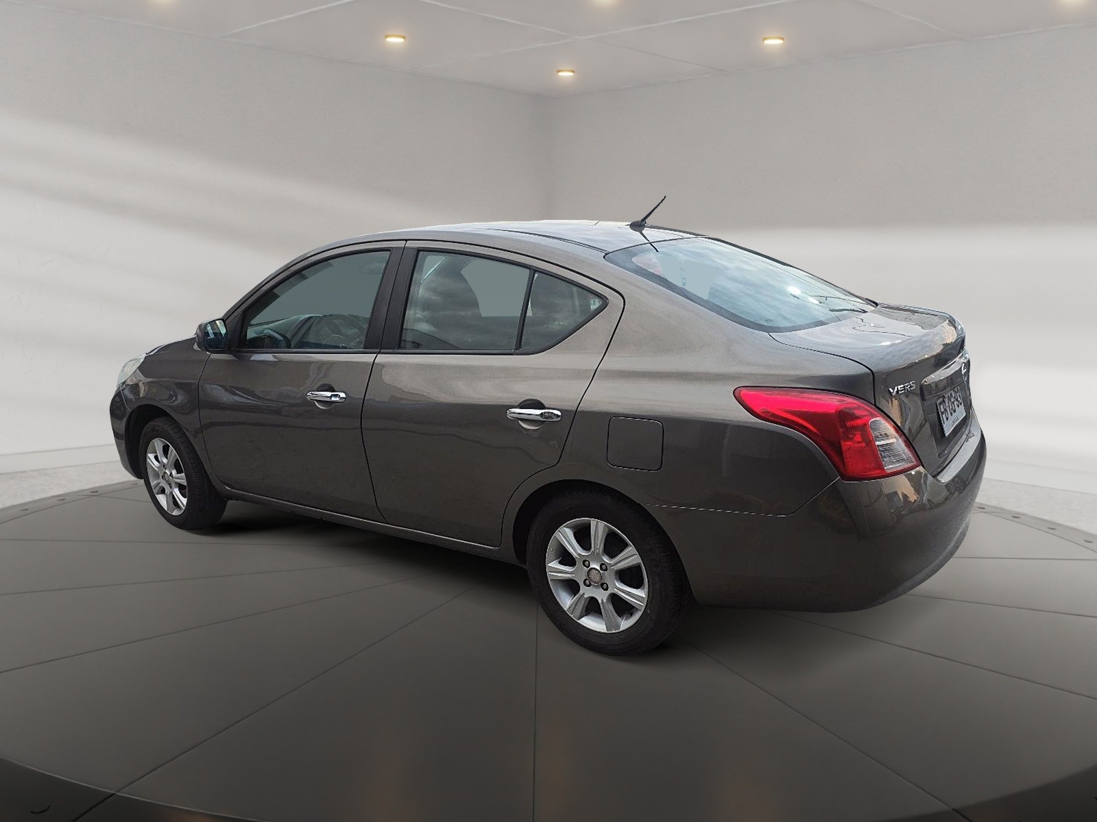 Nissan VERSA 2013 - Imagen 4 de 12